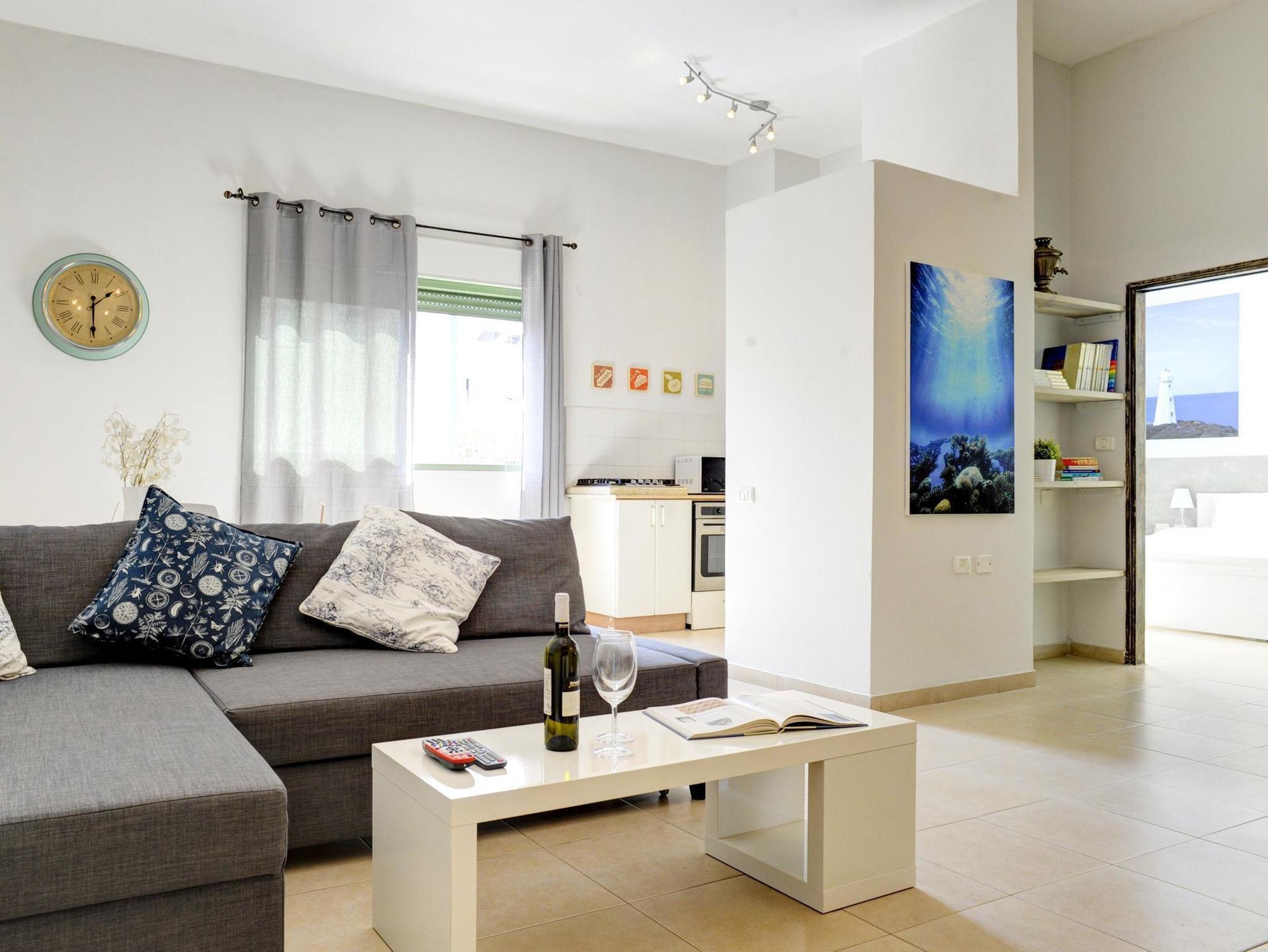 Tlv Apartment